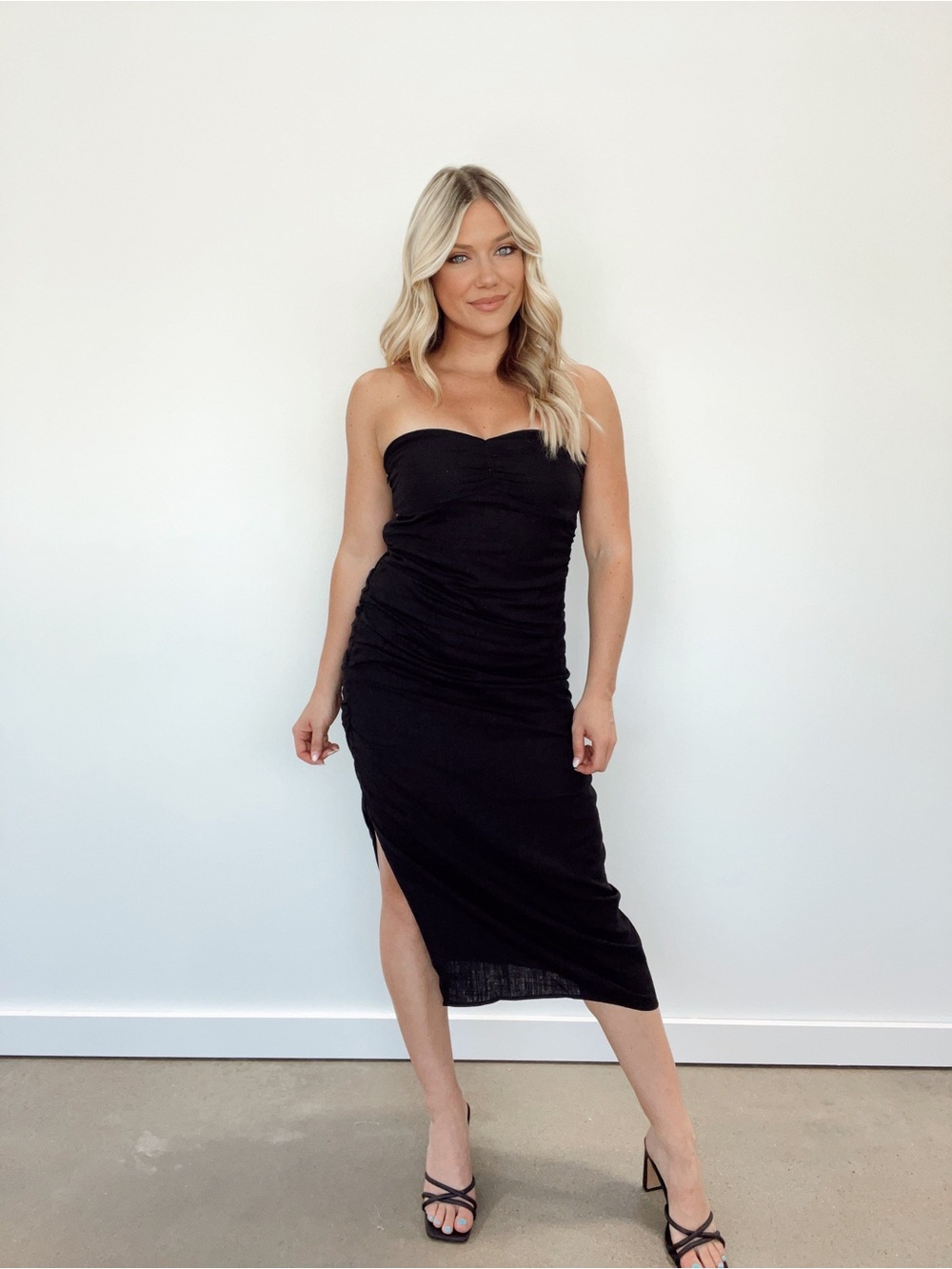 Lane 201 Linen Strapless Black Hourglass Midi Dress